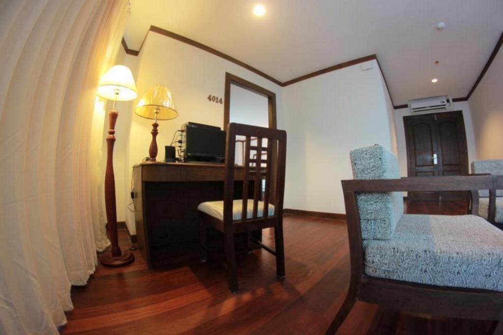 River City Hotel Mukdahan Exterior foto