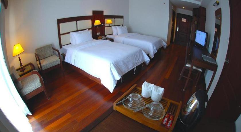 River City Hotel Mukdahan Exterior foto