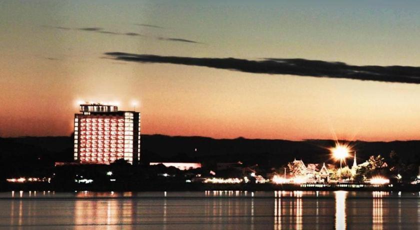 River City Hotel Mukdahan Exterior foto