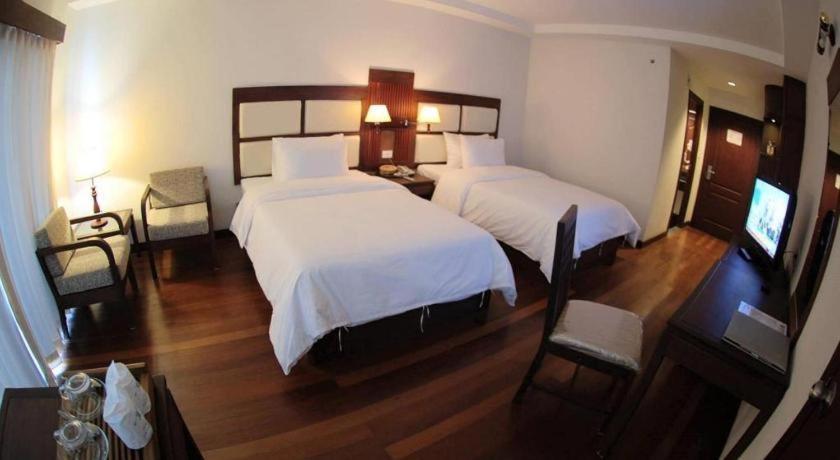 River City Hotel Mukdahan Exterior foto