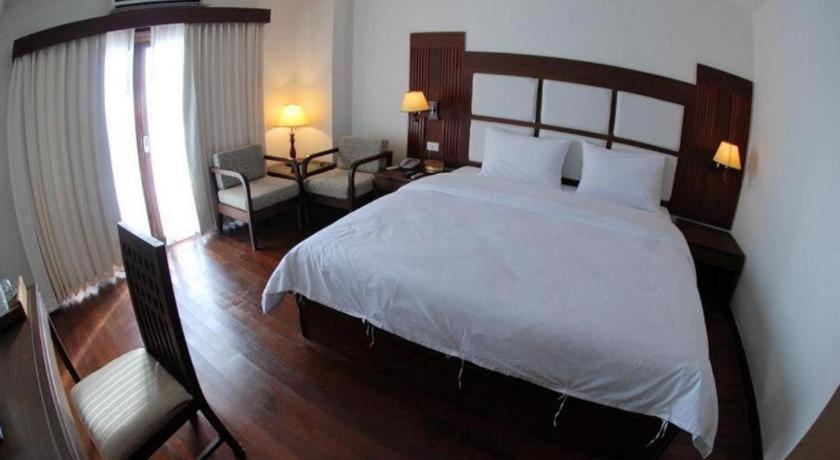 River City Hotel Mukdahan Exterior foto